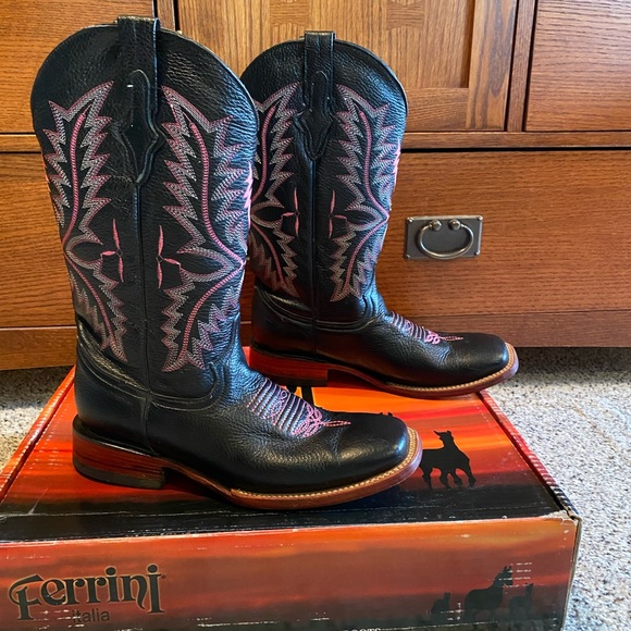 Ferrini Italia ladies western boot. Size 10B - Picture 5 of 7